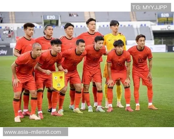 国足7号的荣耀与挑战：从青涩小将到国家队核心的成长之路